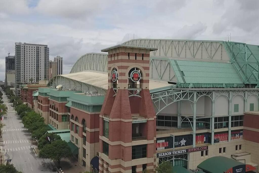 U3 Penthouse Houstonw Car Astros W Skyline-View Apartamento Exterior foto
